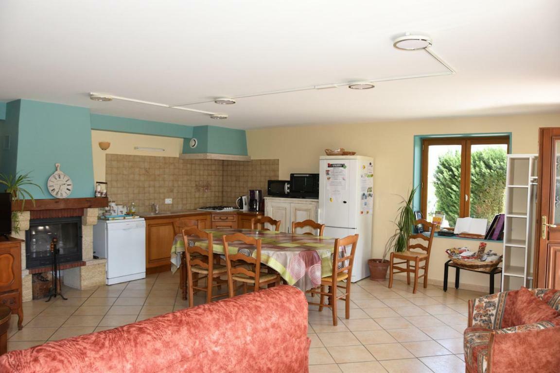 La Bardeliere Villa Corbelin Dış mekan fotoğraf
